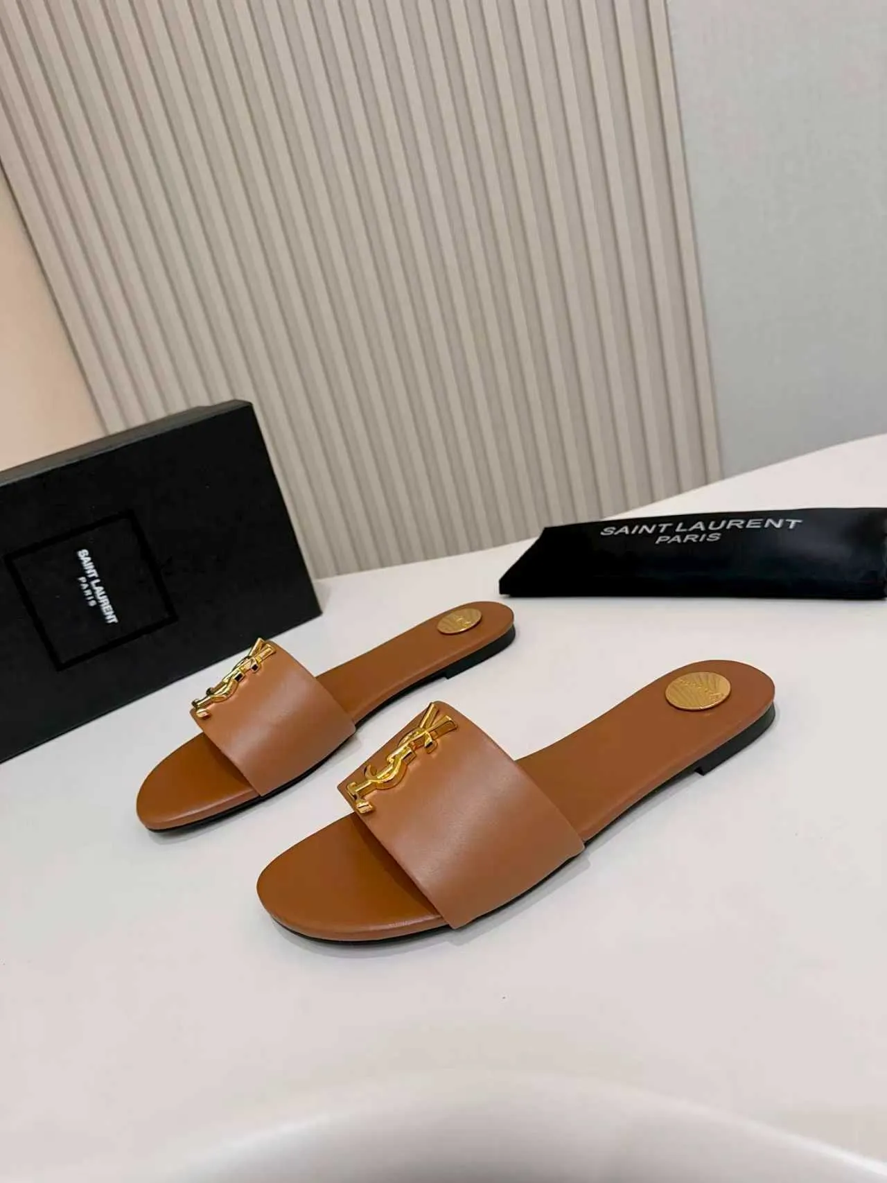 👟👟Ex-factory price 340👟👟 Genuine leather sole +40 YSL new model, upper cowhide leather lining sheepskin, size 35-44, rubber sole, genuine leather sole +40